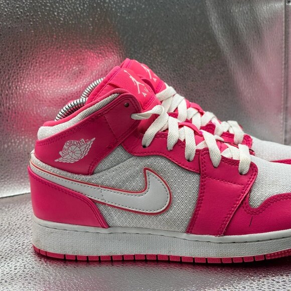 Size 6.5 Nike Air Jordan 1 Mid Kids Hyper Pink Basketball Sneakers 555112-611 - Picture 2 of 11